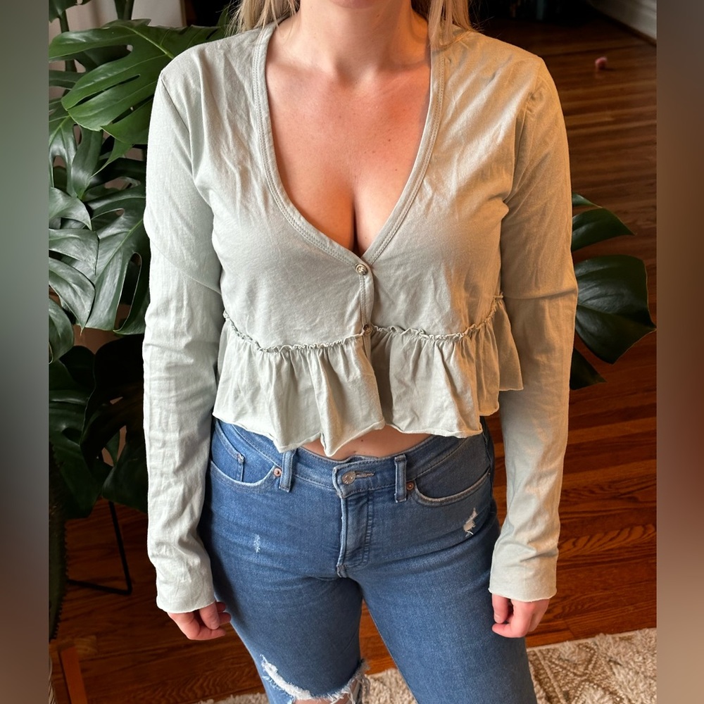 NWOT Urban Outfitters Mint Green Shirt 🪩